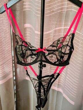 Sexy Black & Hot Pink Lace Lingerie Set - Sheer Underwire Bra & Thong